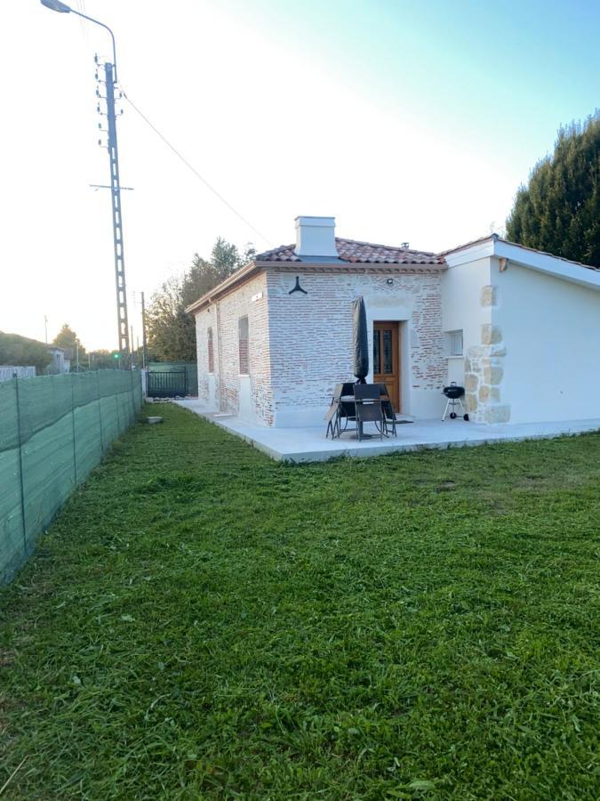 Le Cottage De Romas วีเนิฟ-โซร์-ล็อต ภายนอก รูปภาพ